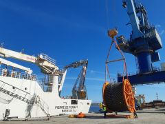 Heavy lift handling by A.M.L