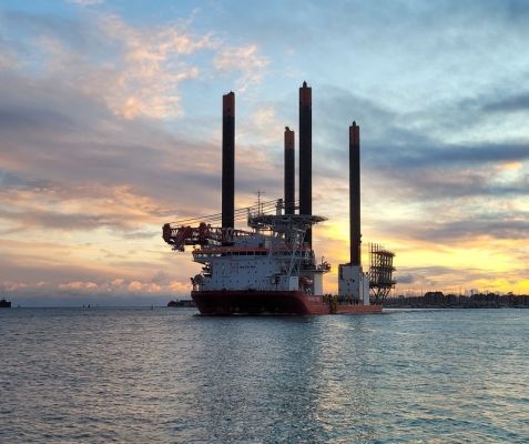 Arrival of the Vole au Vent at the port of Lorient